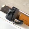 Louis Vuitton AVENUE series pure black leather canvas textured shoulder bag Louis Vuitton AVENUE series pure black leather canvas textured shoulder bag