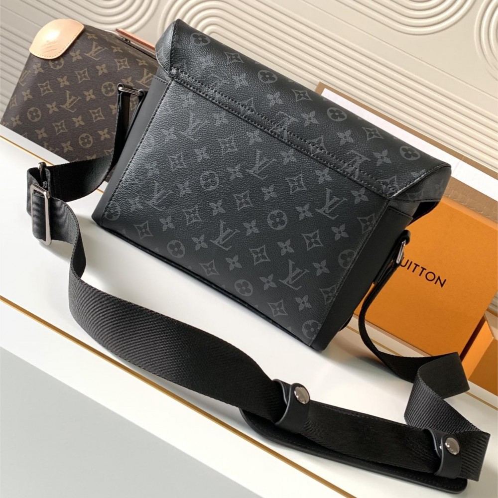 Louis Vuitton NIL series pure black leather canvas textured messenger bag Louis Vuitton NIL series pure black leather canvas textured messenger bag