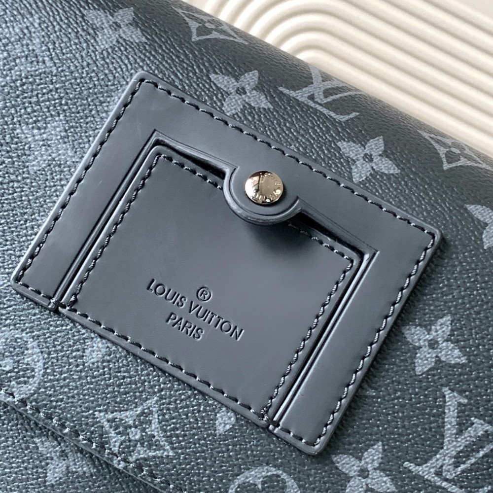 Louis Vuitton NIL series pure black leather canvas textured messenger bag Louis Vuitton NIL series pure black leather canvas textured messenger bag
