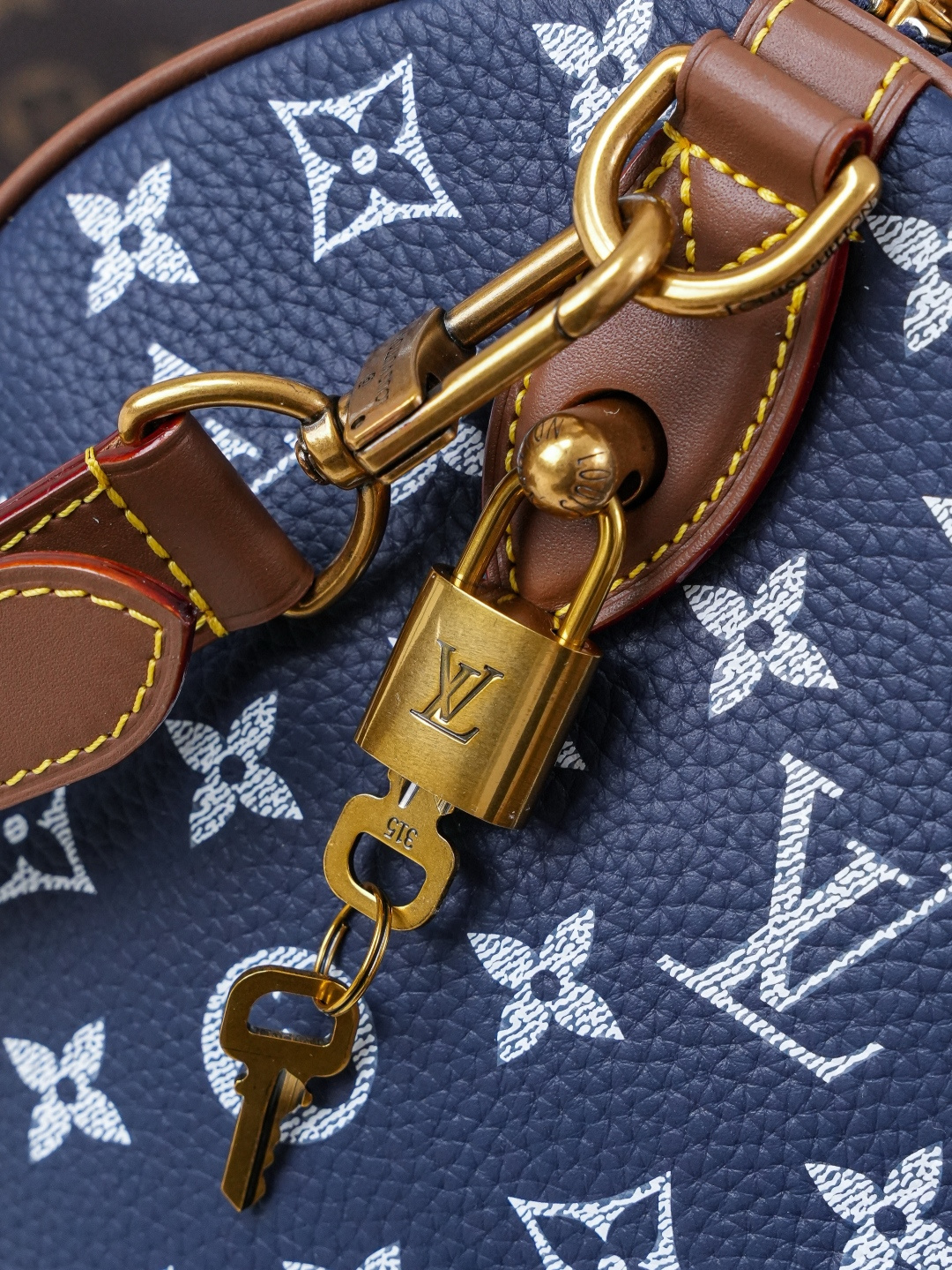 Louis Vuitton Speedy  Bandoulière 25 Monogram Leather M15282 33CM