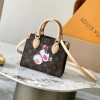Louis Vuitton cartoon co-branded series classic monogram leather shoulder strap handbag Louis Vuitton cartoon co-branded series classic monogram leather shoulder strap handbag