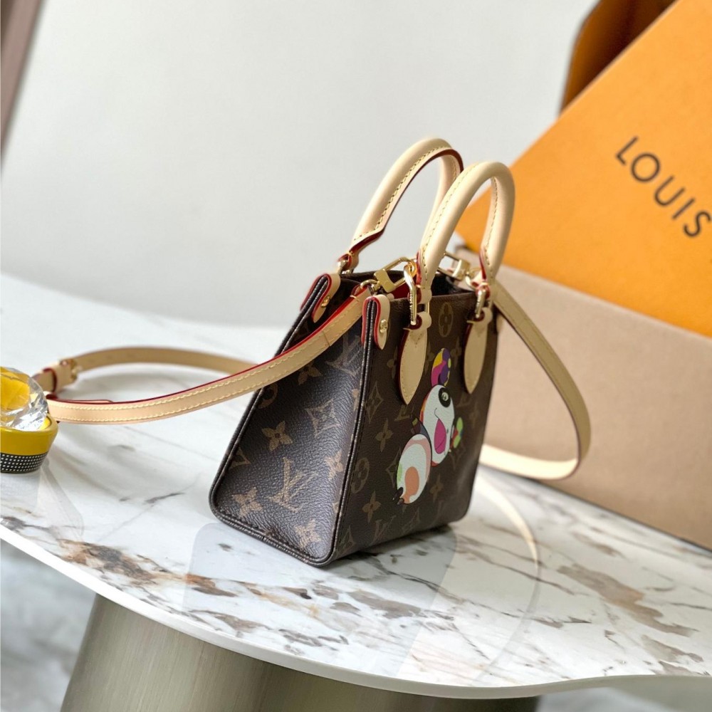Louis Vuitton cartoon co-branded series classic monogram leather shoulder strap handbag Louis Vuitton cartoon co-branded series classic monogram leather shoulder strap handbag