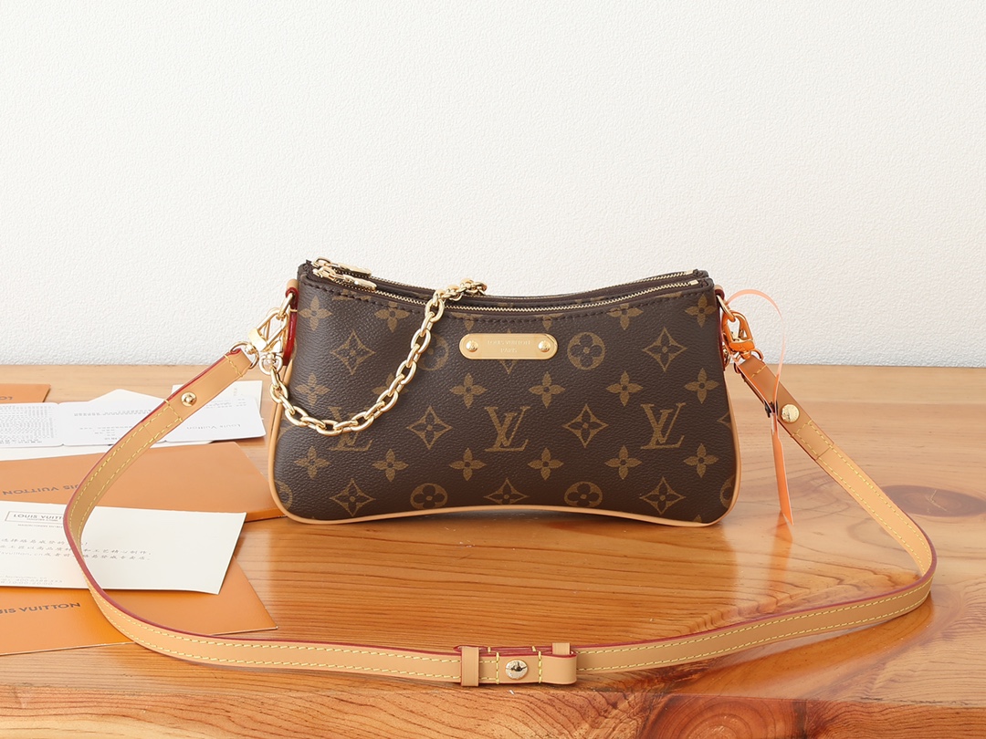 Louis Vuitton Neverfull Medium Leather Bag with Metal Chain Louis Vuitton Neverfull Medium Leather Bag with Metal Chain