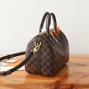 Louis Vuitton SPEEDY BANDOULIÈRE Classic Diamond Textured Leather Shoulder Bag Louis Vuitton SPEEDY BANDOULIÈRE Classic Diamond Textured Leather Shoulder Bag