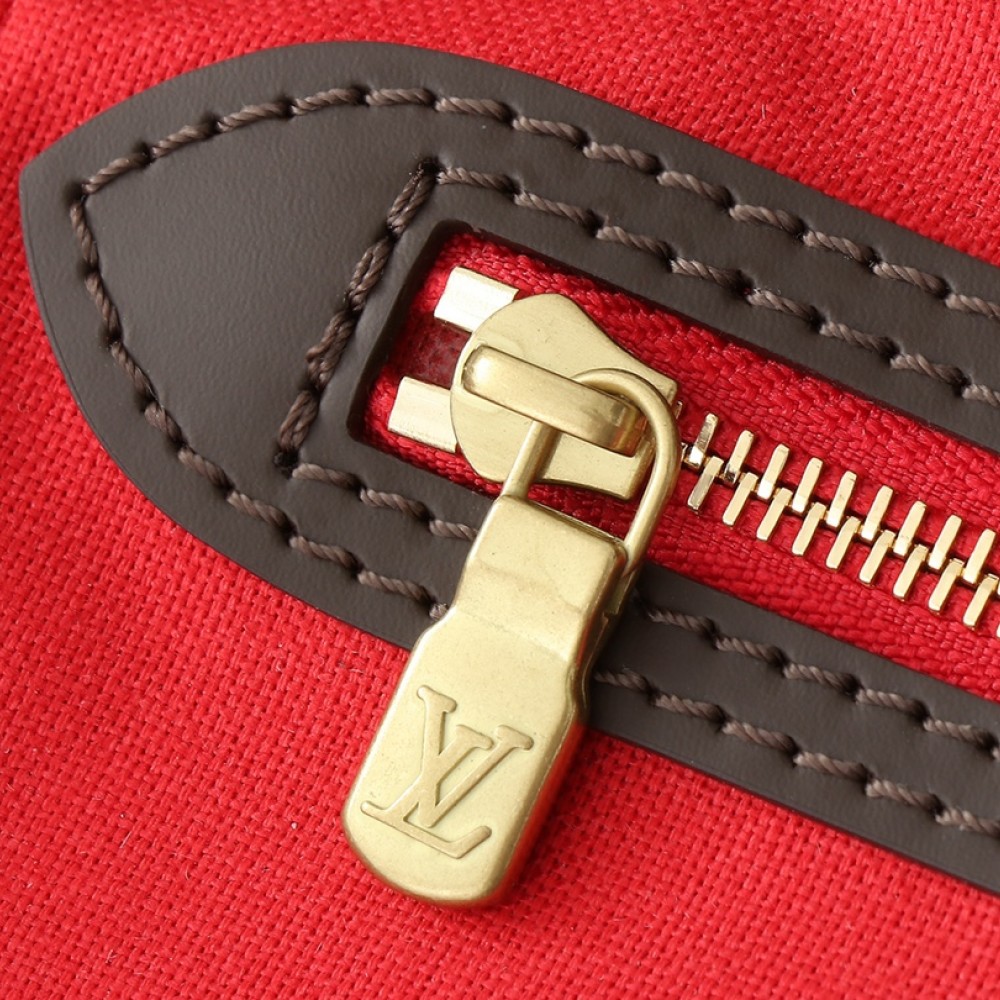 Louis Vuitton SPEEDY BANDOULIÈRE Large Classic Diamond Textured Leather Shoulder Bag Louis Vuitton SPEEDY BANDOULIÈRE Large Classic Diamond Textured Leather Shoulder Bag