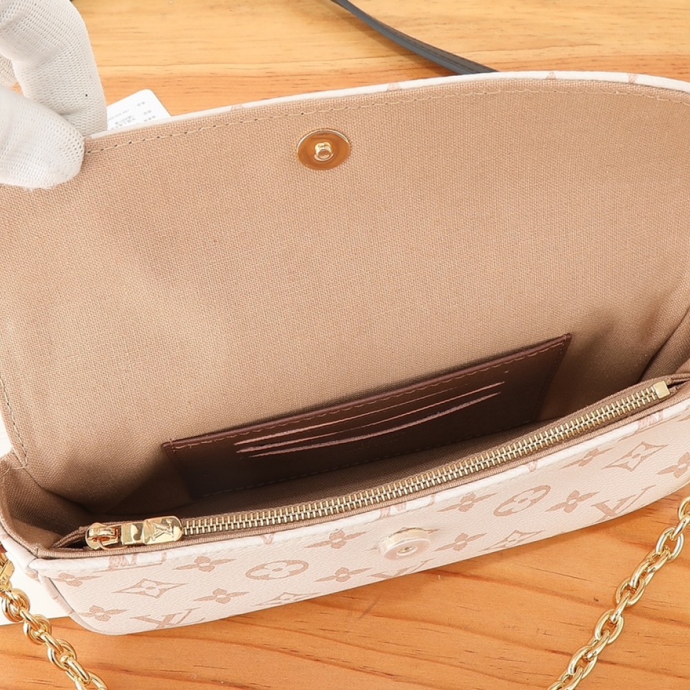 Louis Vuitton TWIST Classic Sail White Textured Leather Shoulder Bag Louis Vuitton TWIST Classic Sail White Textured Leather Shoulder Bag