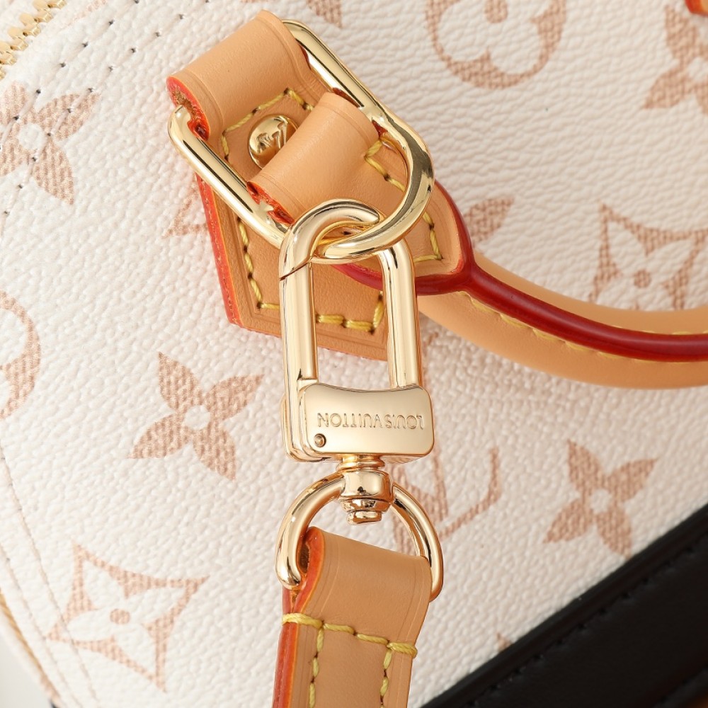 Louis Vuitton Alma BB Classic Sail White Textured Leather Shoulder Strap Tote Louis Vuitton Alma BB Classic Sail White Textured Leather Shoulder Strap Tote
