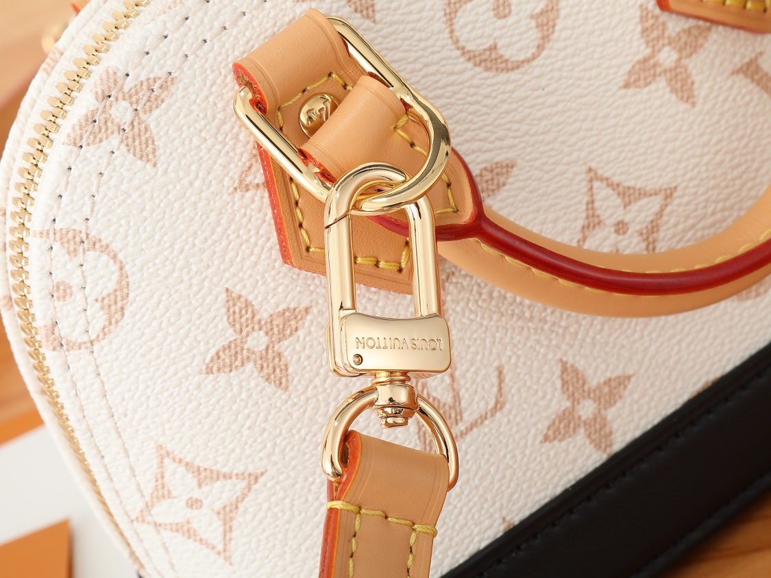 Louis Vuitton Alma BB Classic Sail White Textured Leather Shoulder Strap Tote Louis Vuitton Alma BB Classic Sail White Textured Leather Shoulder Strap Tote