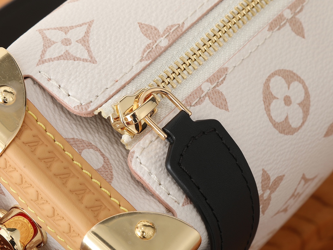 Louis Vuitton PETITE MALLE MALLETAGE classic canvas white cloth textured leather shoulder strap handbag Louis Vuitton PETITE MALLE MALLETAGE classic canvas white cloth textured leather shoulder strap handbag