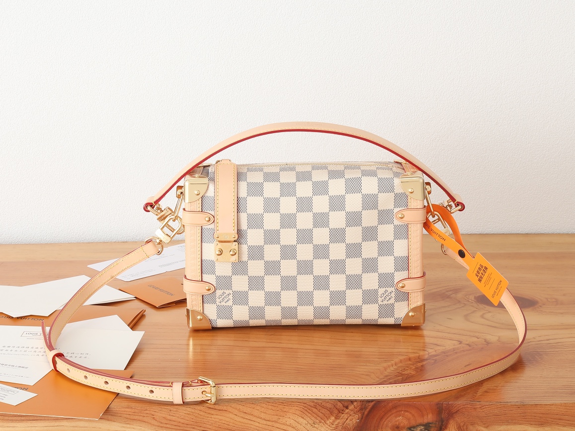 Louis Vuitton PETITE MALLE MALLETAGE classic gray and white contrast textured leather shoulder strap handbag Louis Vuitton PETITE MALLE MALLETAGE classic gray and white contrast textured leather shoulder strap handbag