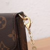 Louis Vuitton CAPUCINES classic canvas textured leather hardware chain handbag Louis Vuitton CAPUCINES classic canvas textured leather hardware chain handbag
