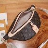 Louis Vuitton DISCOVERY Small Belt Bag in Textured Canvas and Leather Louis Vuitton DISCOVERY Small Belt Bag in Textured Canvas and Leather