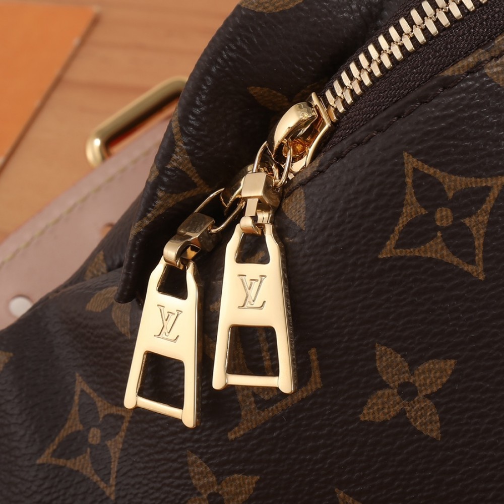 Louis Vuitton Mini Bumbag Monogram Canvas Classic Crossbody Waist Bag Louis Vuitton Mini Bumbag Monogram Canvas Classic Crossbody Waist Bag