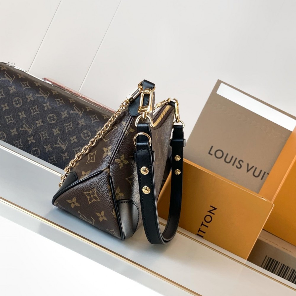 Louis Vuitton ONTHEGO classic small handbag canvas pattern hardware chain shoulder strap handbag Louis Vuitton ONTHEGO classic small handbag canvas pattern hardware chain shoulder strap handbag