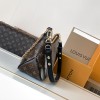 Louis Vuitton ONTHEGO classic small handbag canvas pattern hardware chain shoulder strap handbag Louis Vuitton ONTHEGO classic small handbag canvas pattern hardware chain shoulder strap handbag