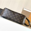 Louis Vuitton ONTHEGO classic small handbag canvas pattern hardware chain shoulder strap handbag Louis Vuitton ONTHEGO classic small handbag canvas pattern hardware chain shoulder strap handbag