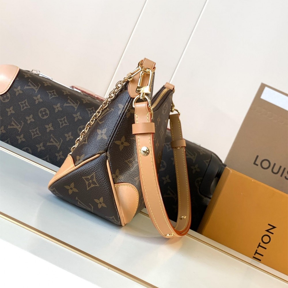 Louis Vuitton ONTHEGO classic small canvas pattern hardware chain shoulder strap handbag Louis Vuitton ONTHEGO classic small canvas pattern hardware chain shoulder strap handbag