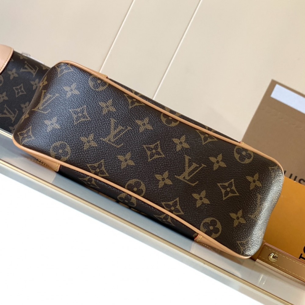 Louis Vuitton ONTHEGO classic small canvas pattern hardware chain shoulder strap handbag Louis Vuitton ONTHEGO classic small canvas pattern hardware chain shoulder strap handbag