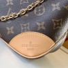 Louis Vuitton ONTHEGO classic small canvas pattern hardware chain shoulder strap handbag Louis Vuitton ONTHEGO classic small canvas pattern hardware chain shoulder strap handbag