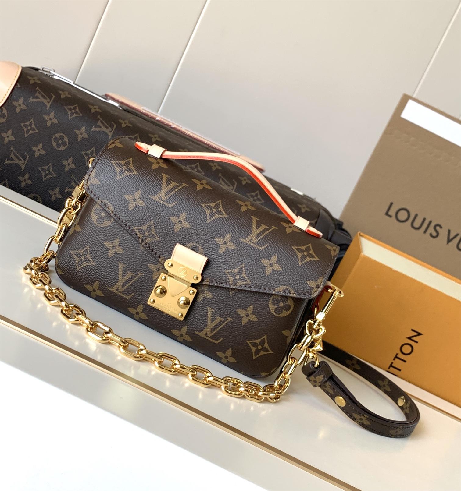 Louis Vuitton Petite Malle canvas pattern hardware chain shoulder strap handbag Louis Vuitton Petite Malle canvas pattern hardware chain shoulder strap handbag