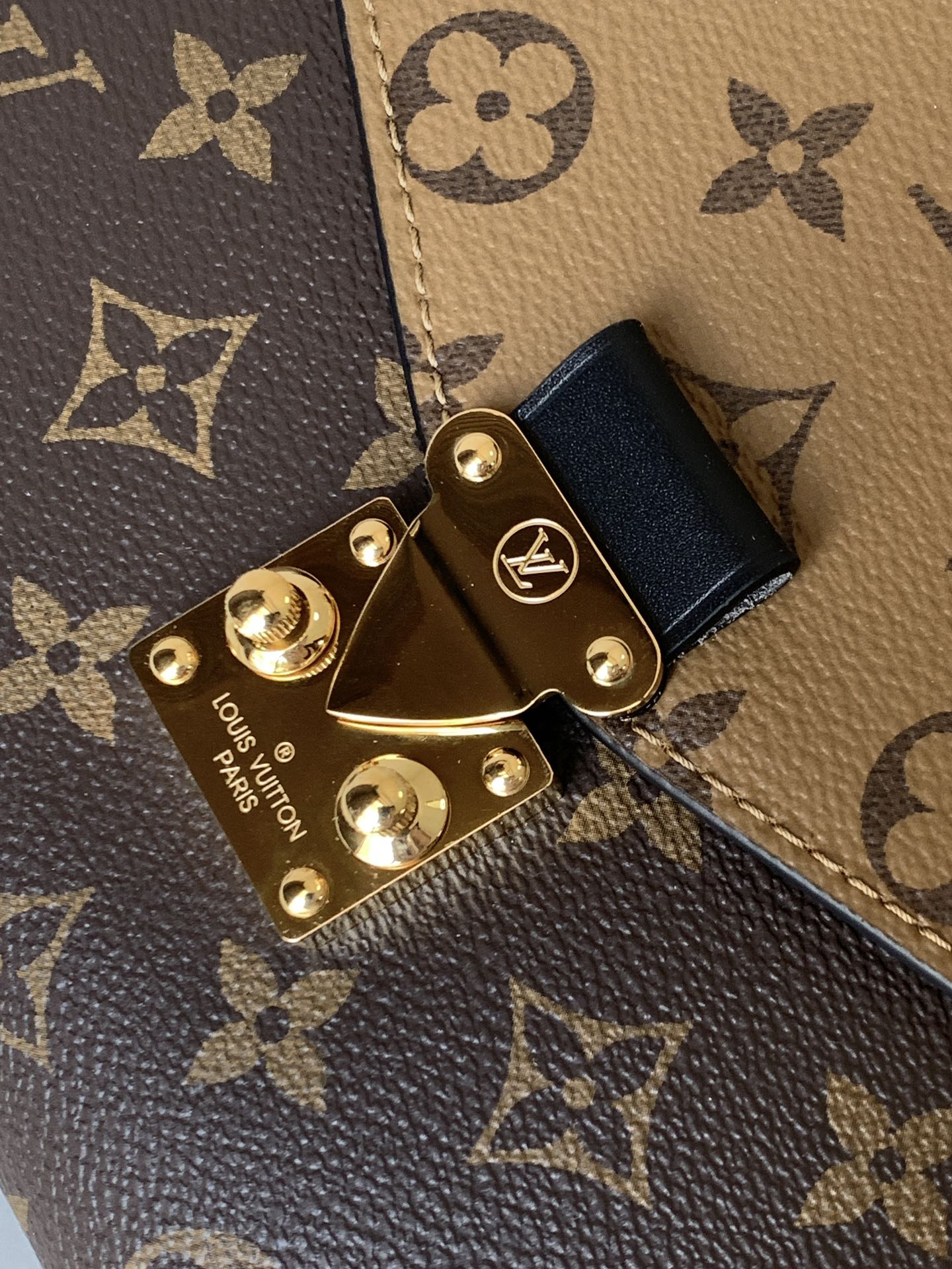 Louis Vuitton Petite Malle Medium Black and Brown Contrast Canvas Pattern Hardware Chain Shoulder Strap Handbag Louis Vuitton Petite Malle Medium Black and Brown Contrast Canvas Pattern Hardware Chain Shoulder Strap Handbag