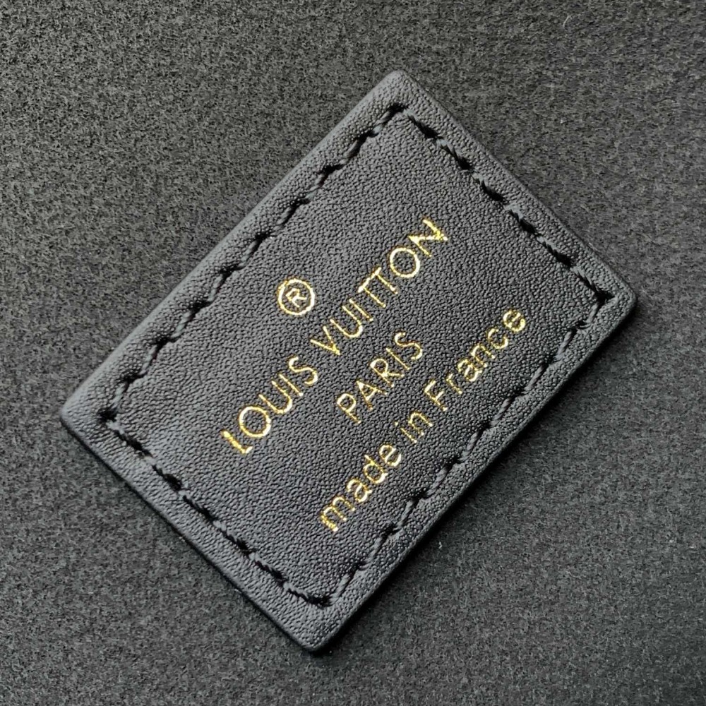 Louis Vuitton Petite Malle Medium Black and Brown Contrast Canvas Pattern Hardware Chain Shoulder Strap Handbag Louis Vuitton Petite Malle Medium Black and Brown Contrast Canvas Pattern Hardware Chain Shoulder Strap Handbag