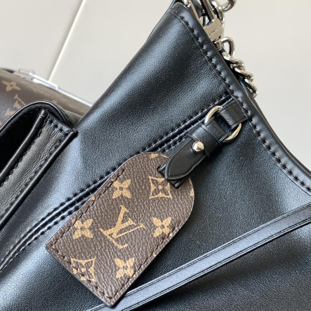 Louis Vuitton Pochette Métis Medium Black Leather Hardware Chain Shoulder Strap Handbag Louis Vuitton Pochette Métis Medium Black Leather Hardware Chain Shoulder Strap Handbag
