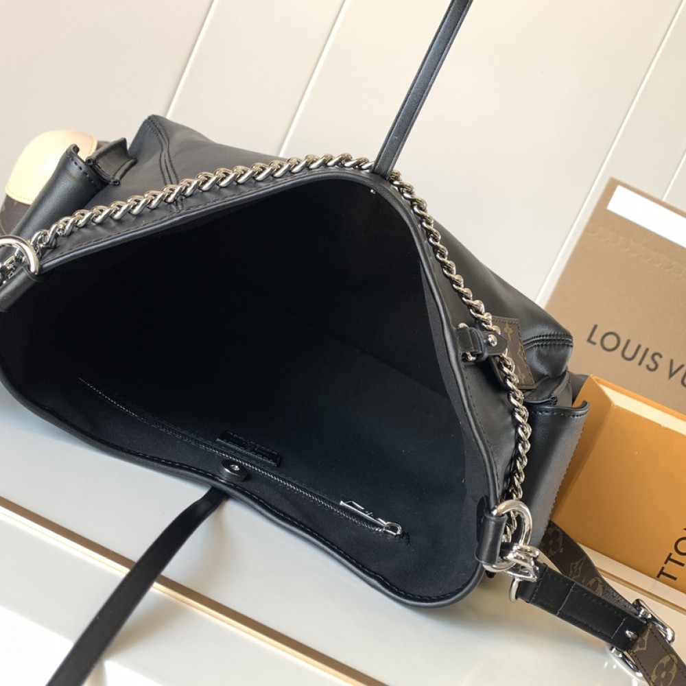 Louis Vuitton Pochette Métis Medium Black Leather Hardware Chain Shoulder Strap Handbag Louis Vuitton Pochette Métis Medium Black Leather Hardware Chain Shoulder Strap Handbag