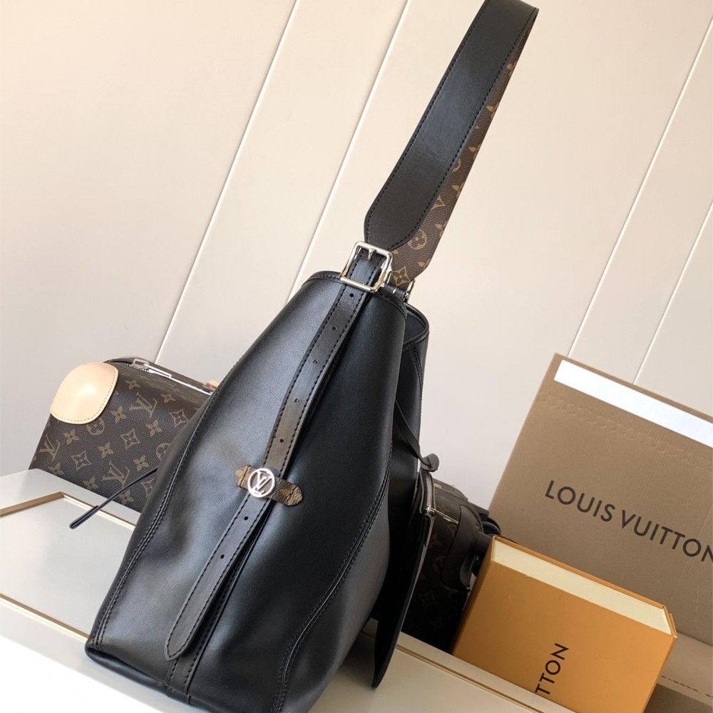 Louis Vuitton Pochette Métis Large Black Leather Hardware Chain Shoulder Strap Handbag Louis Vuitton Pochette Métis Large Black Leather Hardware Chain Shoulder Strap Handbag
