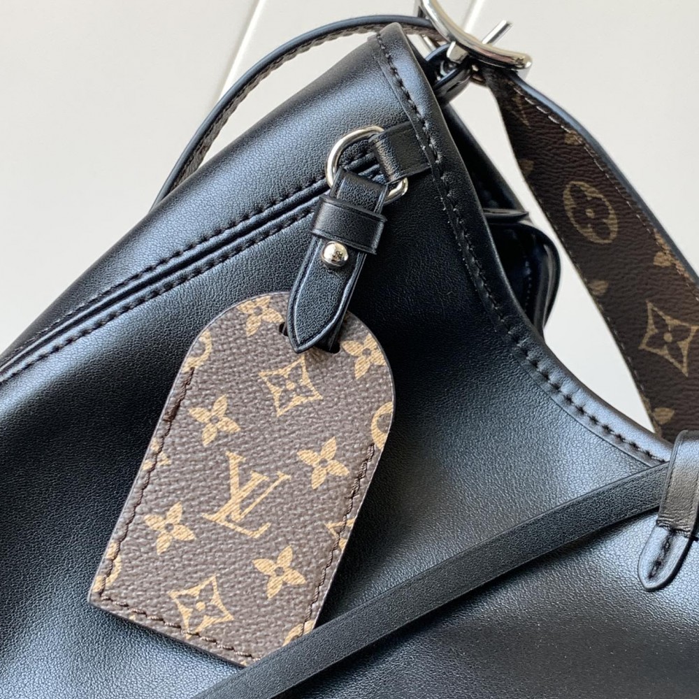 Louis Vuitton Pochette Métis Large Black Leather Hardware Chain Shoulder Strap Handbag Louis Vuitton Pochette Métis Large Black Leather Hardware Chain Shoulder Strap Handbag
