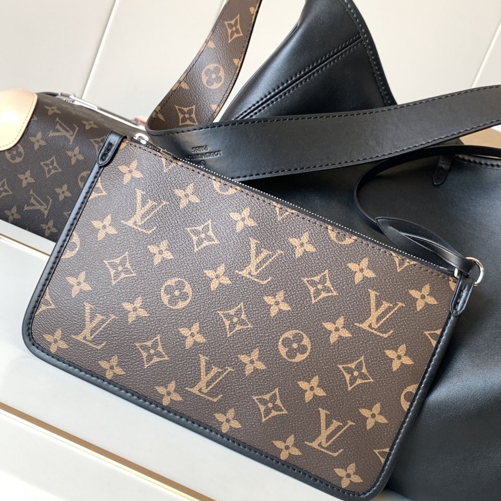 Louis Vuitton Pochette Métis Large Black Leather Hardware Chain Shoulder Strap Handbag Louis Vuitton Pochette Métis Large Black Leather Hardware Chain Shoulder Strap Handbag