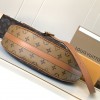 Louis Vuitton Loop Large Leather Canvas Textured Hardware Chain Shoulder Strap Handbag Louis Vuitton Loop Large Leather Canvas Textured Hardware Chain Shoulder Strap Handbag