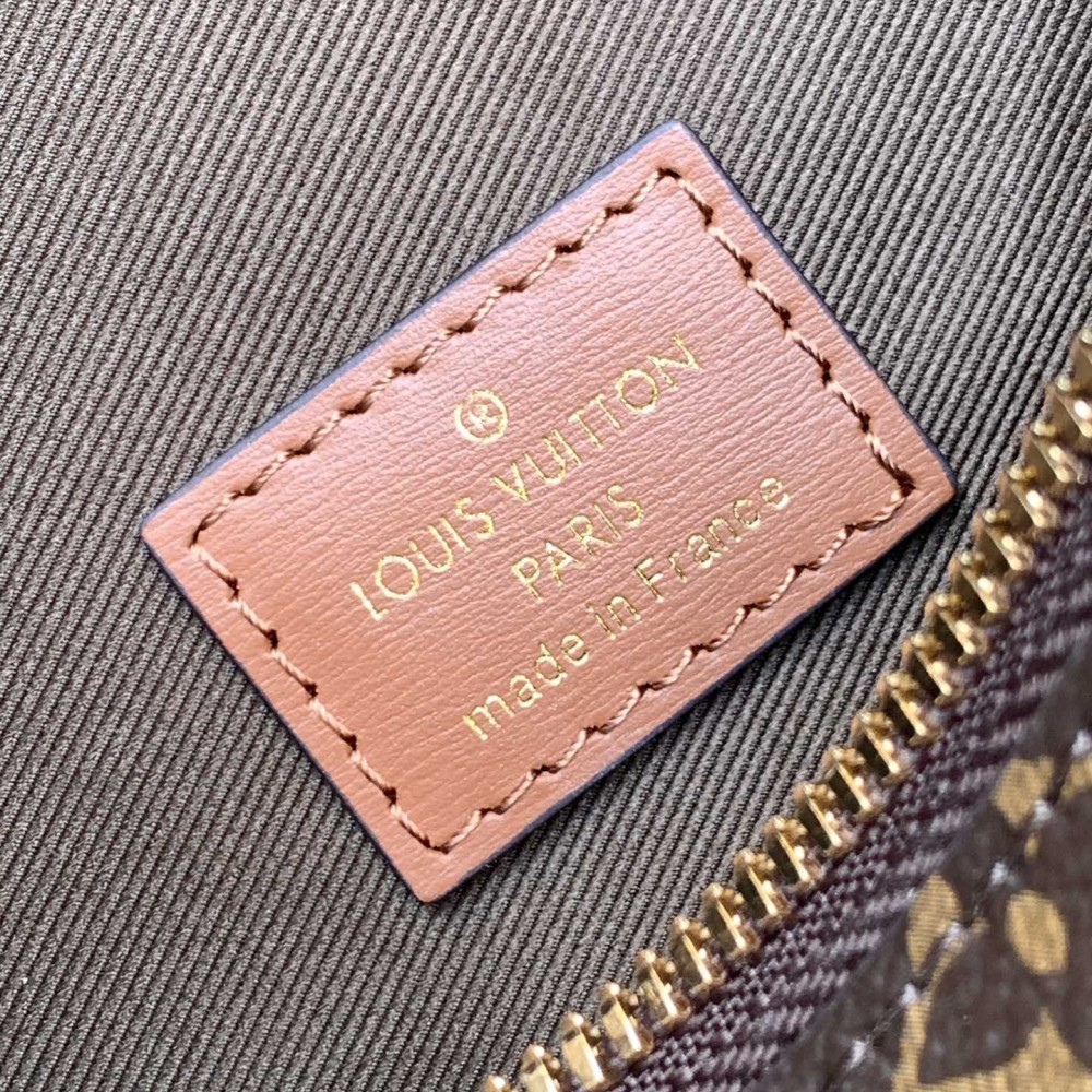 Louis Vuitton Loop Large Leather Canvas Textured Hardware Chain Shoulder Strap Handbag Louis Vuitton Loop Large Leather Canvas Textured Hardware Chain Shoulder Strap Handbag