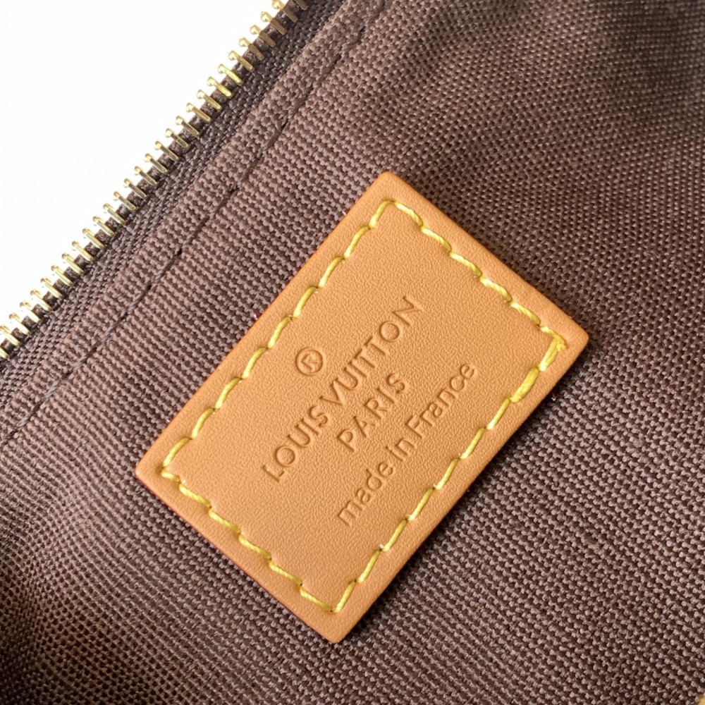 Louis Vuitton Twist Medium Leather and Canvas Textured Chain Shoulder Strap Louis Vuitton Twist Medium Leather and Canvas Textured Chain Shoulder Strap