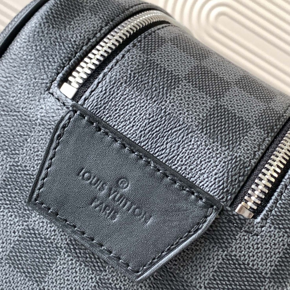 Louis Vuitton classic black leather square textured tote bag Louis Vuitton classic black leather square textured tote bag