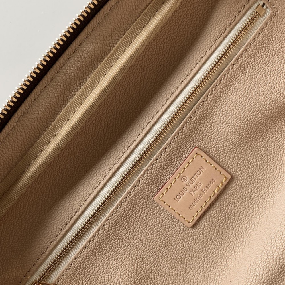 Louis Vuitton Classic Brown Leather and Canvas Textured Tote Louis Vuitton Classic Brown Leather and Canvas Textured Tote