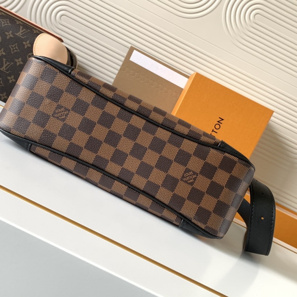 Louis Vuitton black shoulder strap bucket bag Louis Vuitton black shoulder strap bucket bag