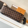 Louis Vuitton black shoulder strap bucket bag Louis Vuitton black shoulder strap bucket bag