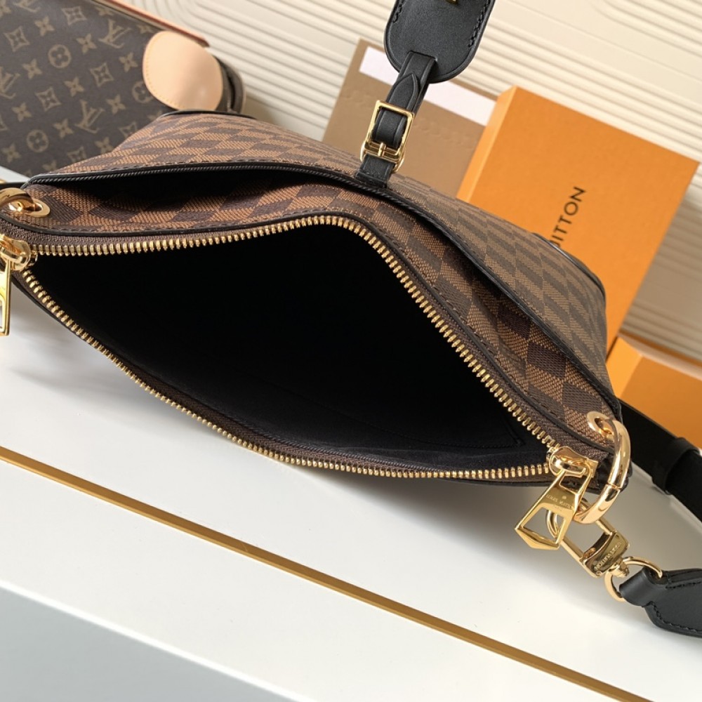 Louis Vuitton black shoulder strap bucket bag Louis Vuitton black shoulder strap bucket bag