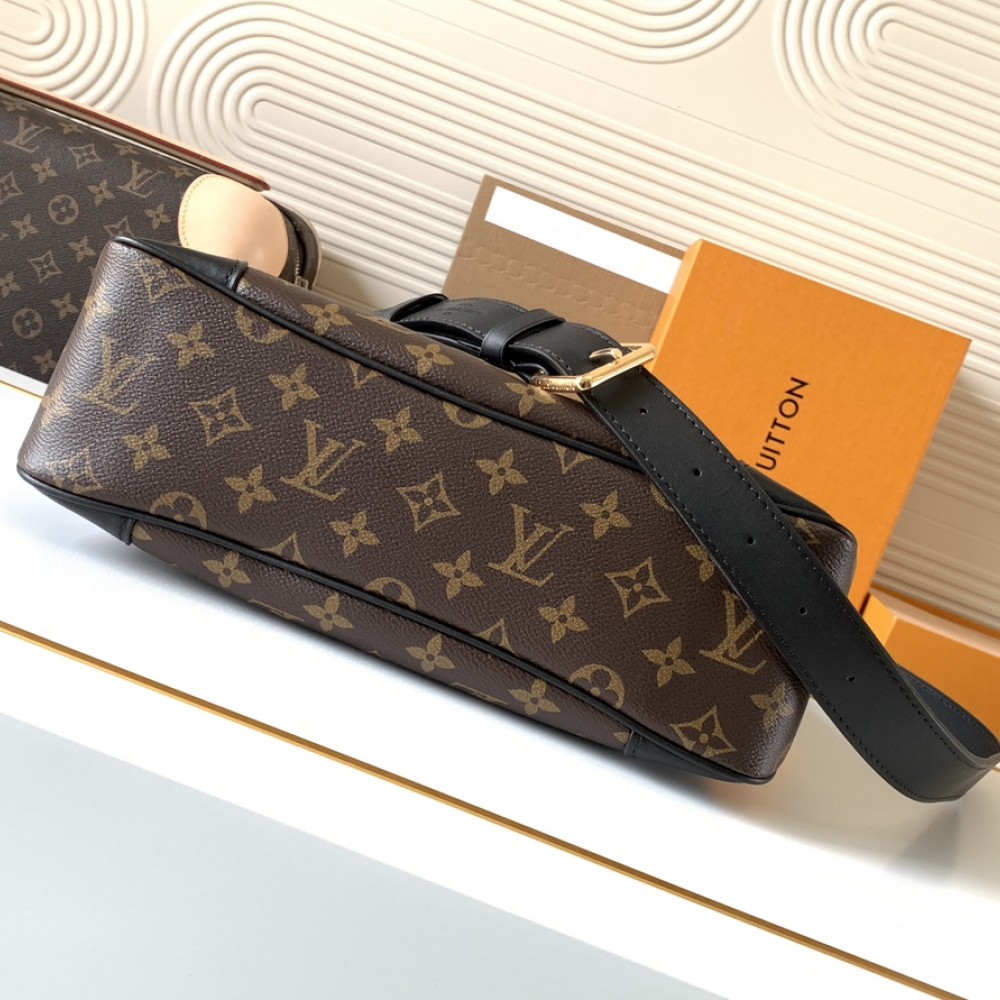 Louis Vuitton Canvas Textured Black Shoulder Bucket Bag Louis Vuitton Canvas Textured Black Shoulder Bucket Bag