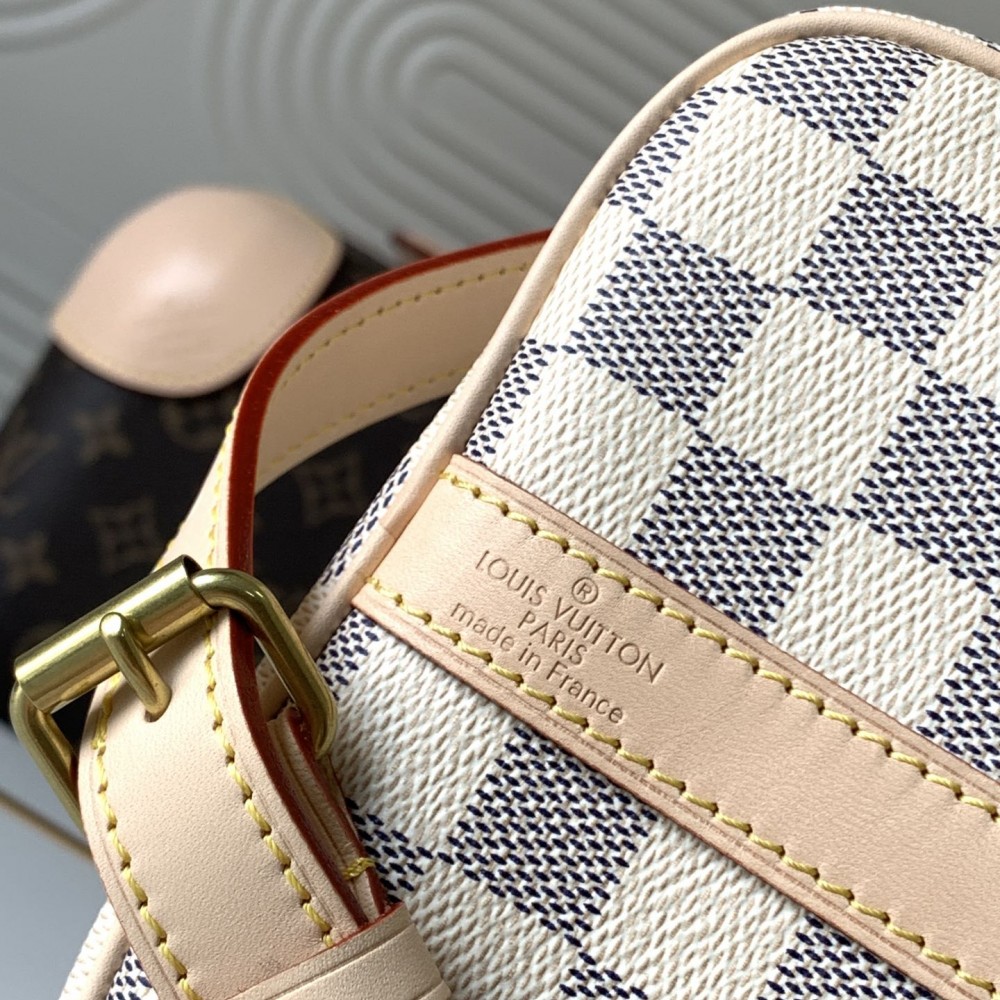 Louis Vuitton Speedy 30 Small Fresh Blue and White Square Handbag Louis Vuitton Speedy 30 Small Fresh Blue and White Square Handbag