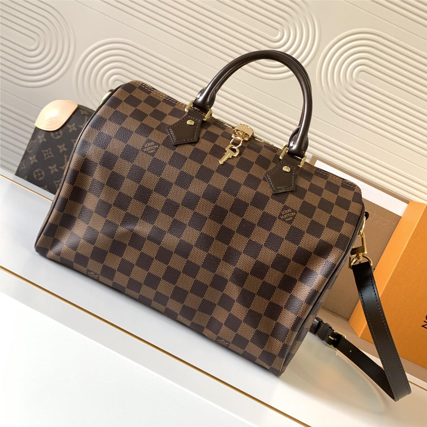 Louis Vuitton Speedy 30 Medium Classic Black and White Square Bag Louis Vuitton Speedy 30 Medium Classic Black and White Square Bag