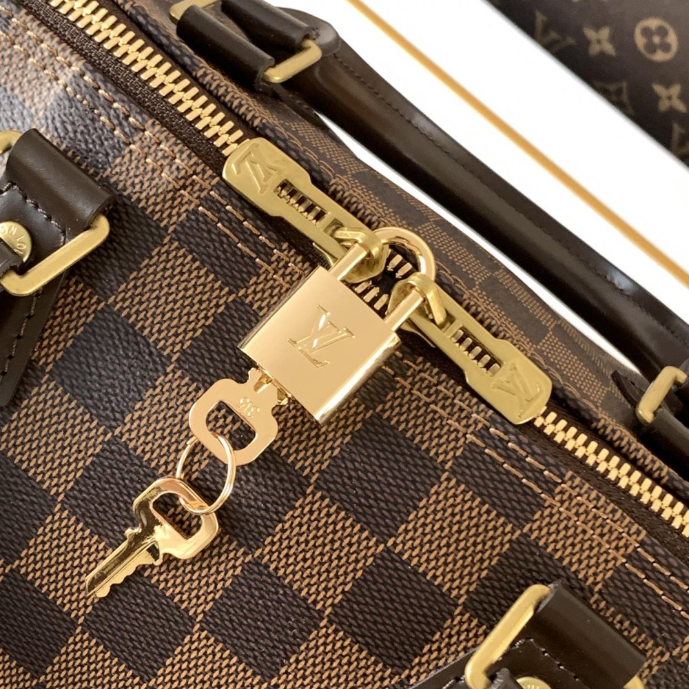 Louis Vuitton Speedy 30 Medium Classic Black and White Square Bag Louis Vuitton Speedy 30 Medium Classic Black and White Square Bag