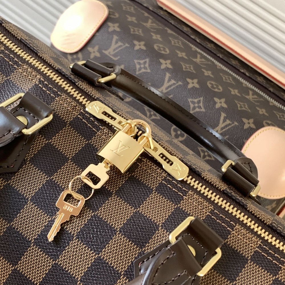 Louis Vuitton Speedy 30 Large Classic Black and White Square Bag Louis Vuitton Speedy 30 Large Classic Black and White Square Bag