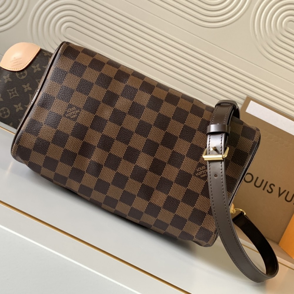 Louis Vuitton Speedy 30 Small Classic Black and White Square Bag Louis Vuitton Speedy 30 Small Classic Black and White Square Bag