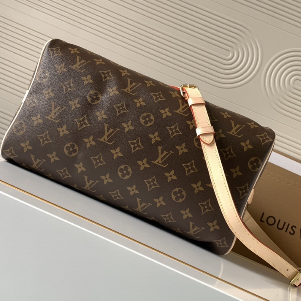 Louis Vuitton Speedy 30 Large Bag in Textured Canvas Louis Vuitton Speedy 30 Large Bag in Textured Canvas