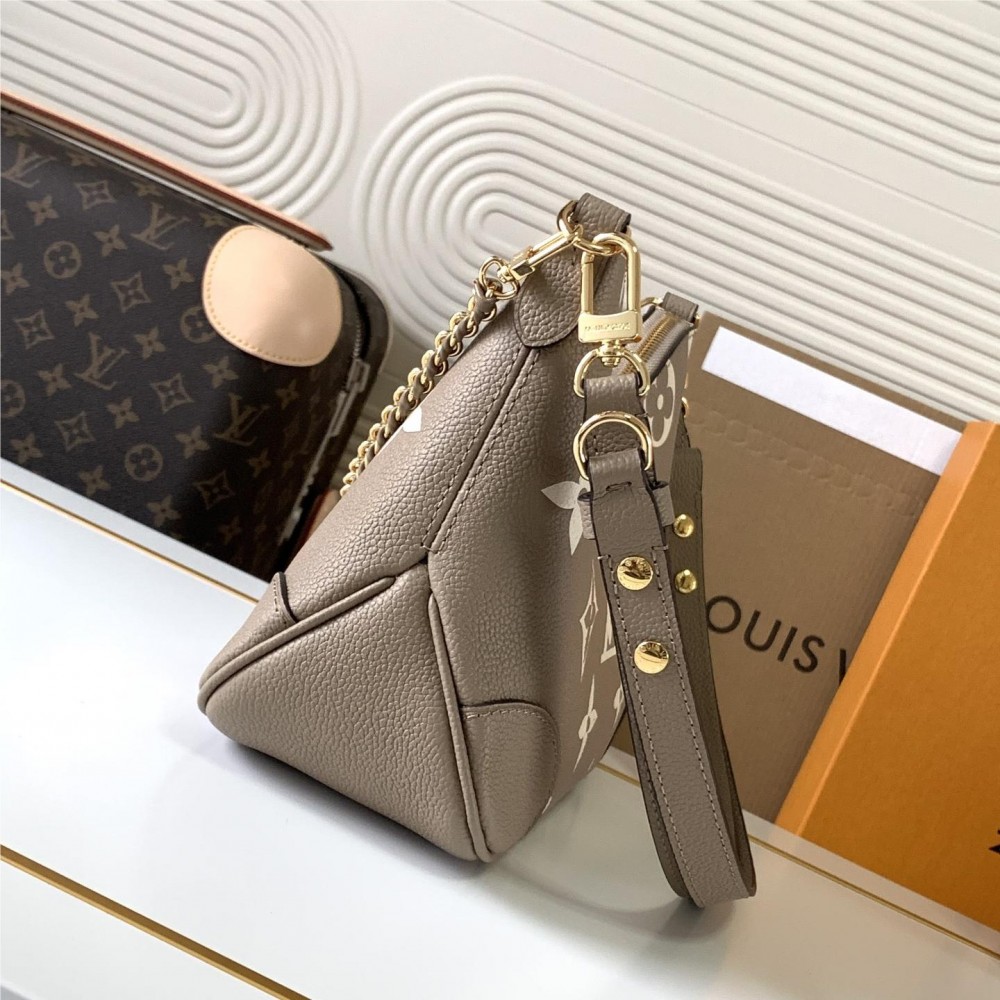 Louis Vuitton ONTHEGO series medium classic floral canvas textured half moon bag Louis Vuitton ONTHEGO series medium classic floral canvas textured half moon bag