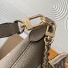 Louis Vuitton ONTHEGO series medium classic floral canvas textured half moon bag Louis Vuitton ONTHEGO series medium classic floral canvas textured half moon bag