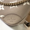 Louis Vuitton ONTHEGO series medium classic floral canvas textured half moon bag Louis Vuitton ONTHEGO series medium classic floral canvas textured half moon bag