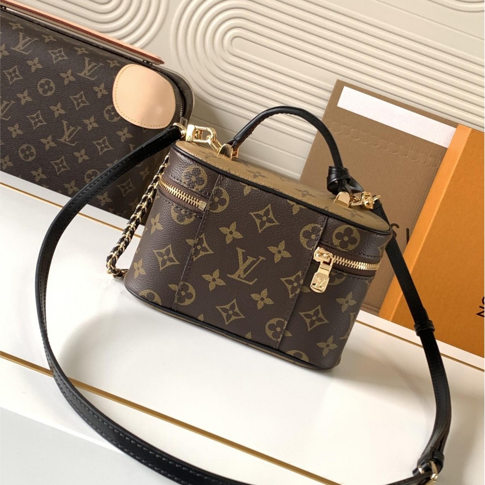 Louis Vuitton Classic Vintage Canvas Textured Tote Louis Vuitton Classic Vintage Canvas Textured Tote
